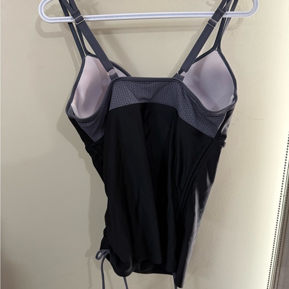 Black and Gray Tank Top Swim Top - Picture 2 of 3